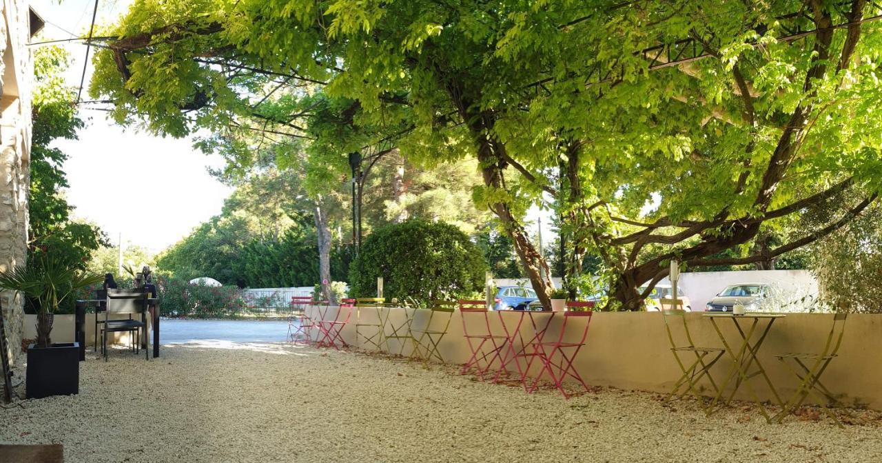 Bed and Breakfast La Bastide Des Arts Saumane-de-Vaucluse Exterior foto